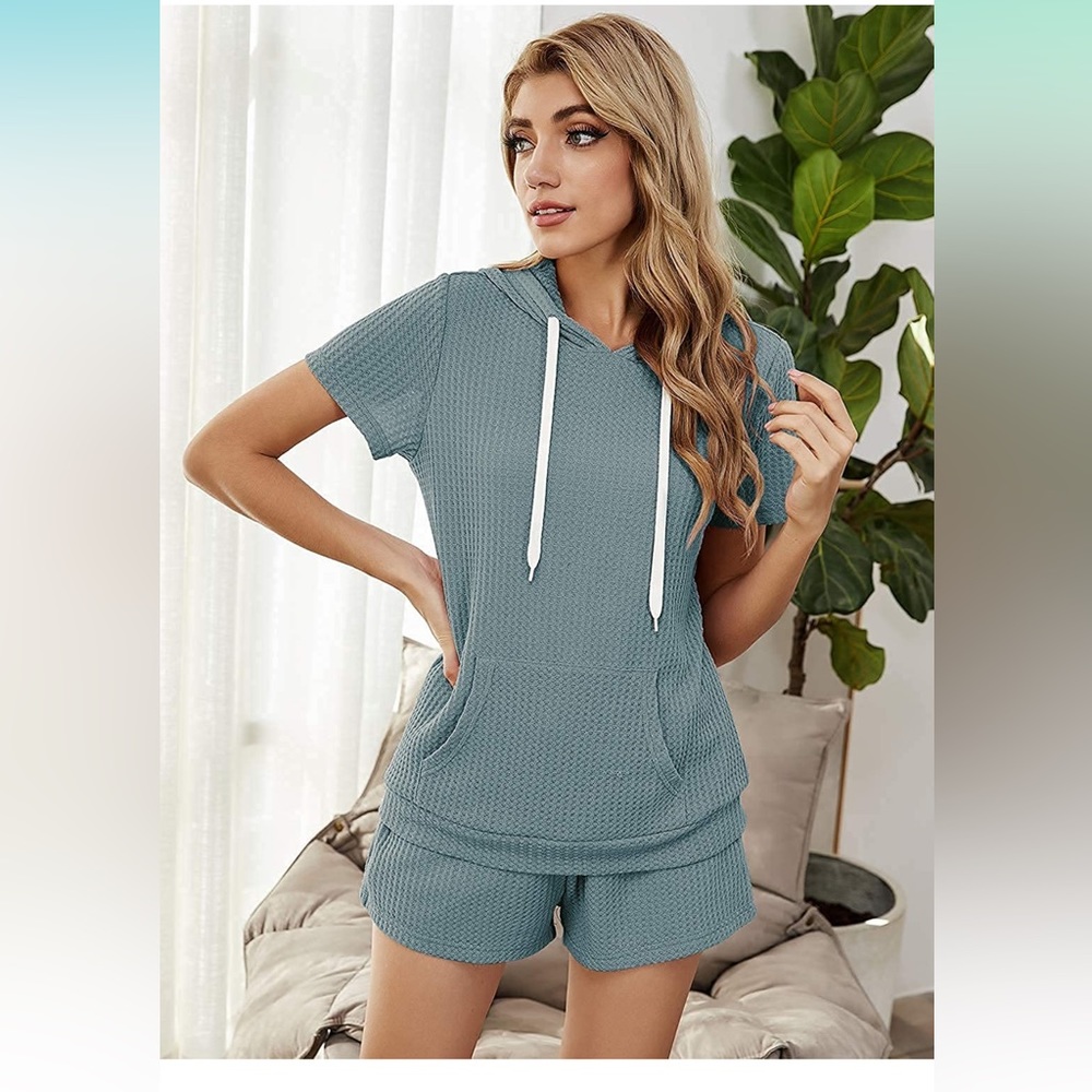 Women’s two piece Loungewear set, Medium